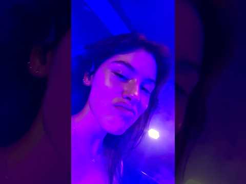 Gracie Abram’s took a fan’s phone at her concert and did this 🥹❤️ #shorts #gracieabrams